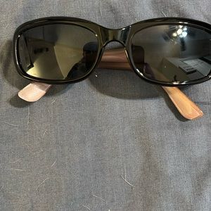Foster Grant sunnies